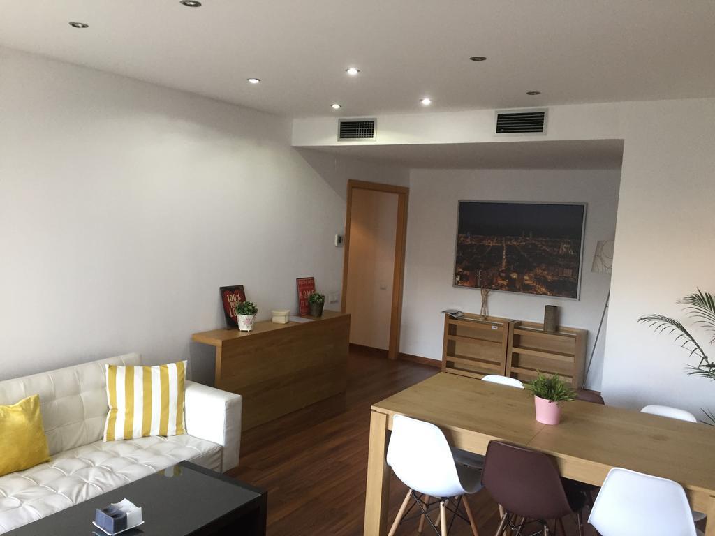Apartamento Fira Barcelona لوسبيتاليت دي يوبريغات المظهر الخارجي الصورة